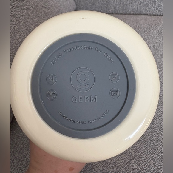 Coca Cola Insulated Thermos 🤍 - Picture 7 of 8